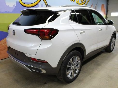 Certified 2023 Buick Encore GX Essence w/ Advanced Technology Package FWD image 5