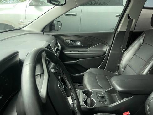 Used 2022 GMC Terrain SLT FWD image 10