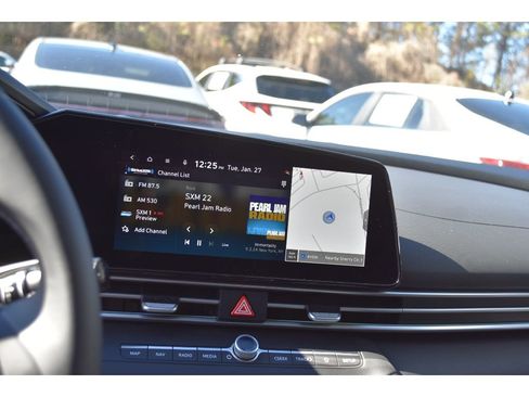 New 2026 Hyundai Elantra Limited image 22