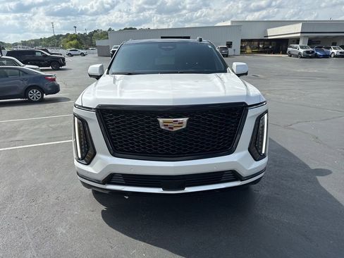 Used 2025 Cadillac Escalade Sport w/ Touring Package AWD/4WD image 7