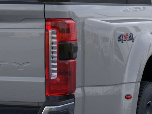 New 2026 Ford F450 Lariat w/ Lariat Premium Package AWD/4WD image 22