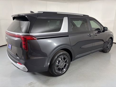 New 2026 Kia Carnival EX FWD image 8