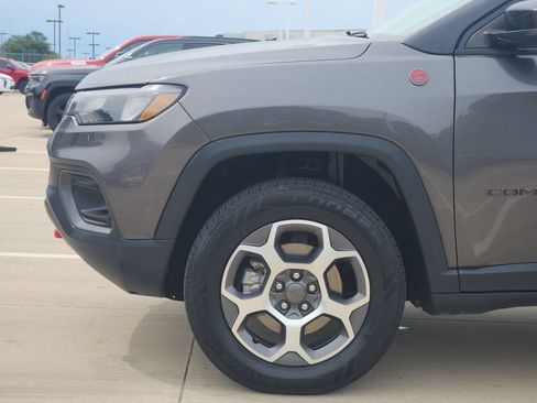 Used 2022 Jeep Compass Trailhawk w/ Trailhawk Convenience Group AWD/4WD image 8