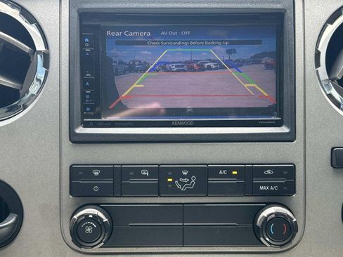 Used 2014 Ford F250 XLT image 28