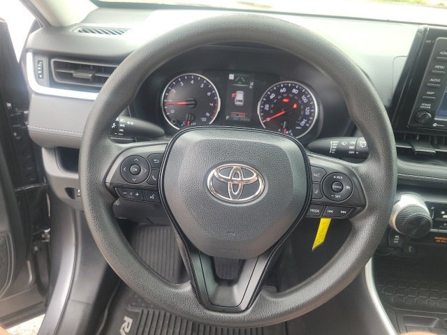 Used 2021 Toyota RAV4 LE FWD image 22