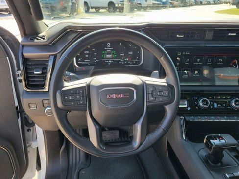 Used 2023 GMC Sierra 1500 AT4 w/ AT4 Premium Package AWD/4WD image 17