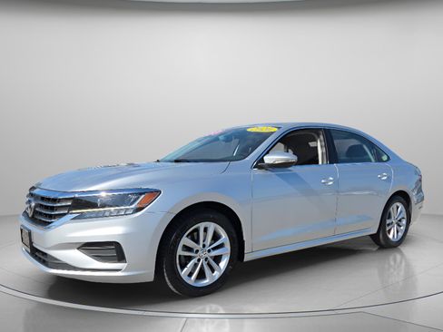 Used 2020 Volkswagen Passat 2.0T SE image 2