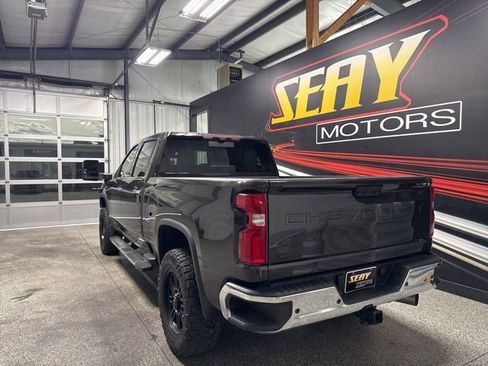 Used 2021 Chevrolet Silverado 2500 LTZ w/ LTZ Premium Package AWD/4WD image 15