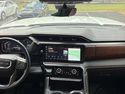 Used 2024 GMC Sierra 3500 Denali Ultimate image 19