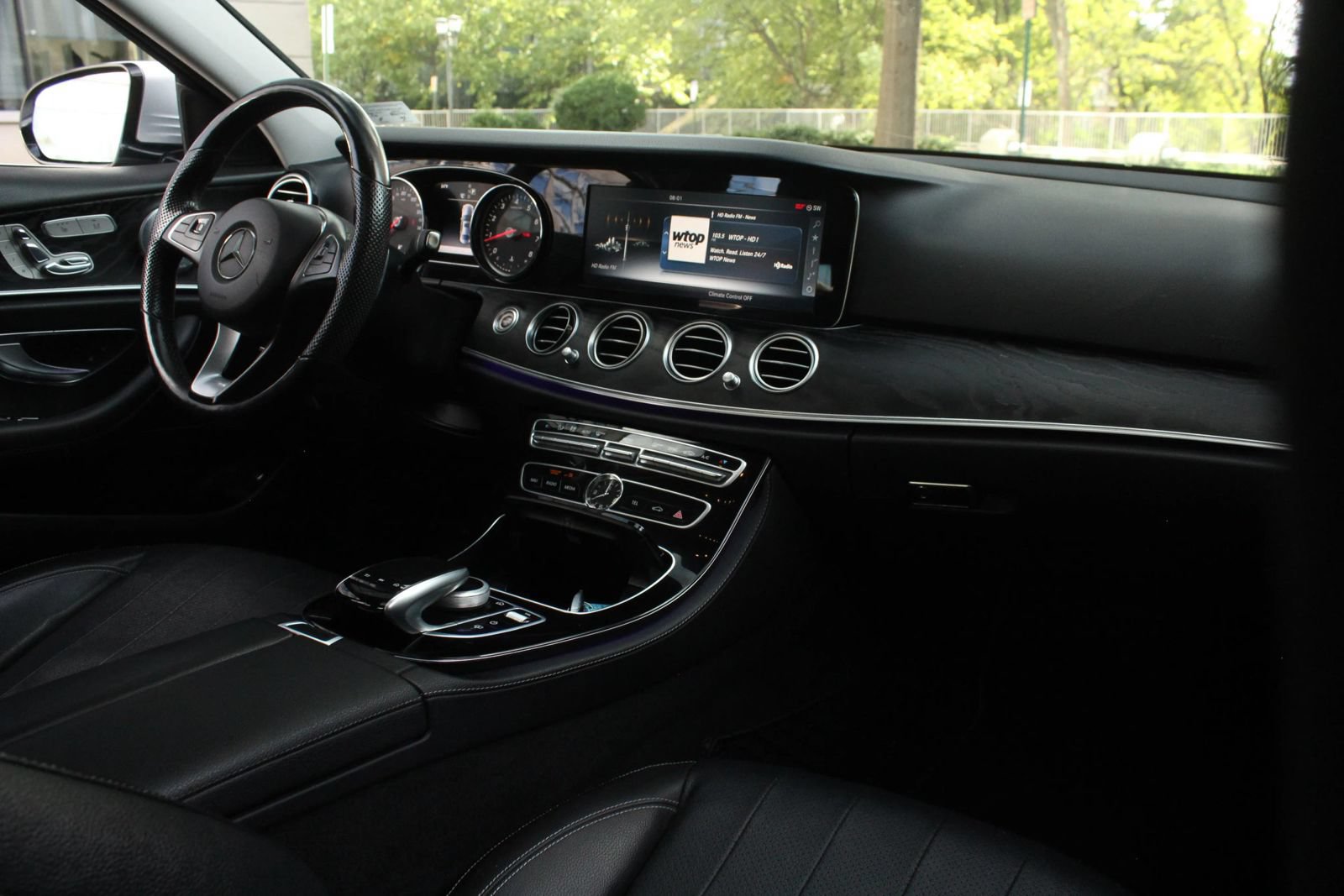 Used 2017 Mercedes-Benz E 300 4MATIC image 26