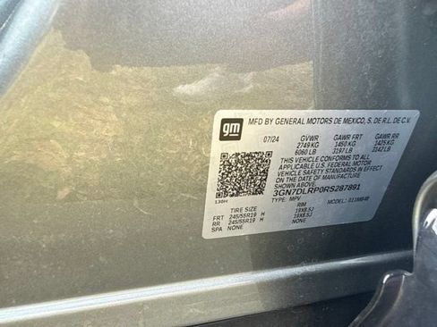 Used 2024 Chevrolet Equinox EV LT w/ LPO, Trailering Package FWD image 9