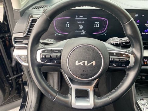 Certified 2023 Kia Sportage EX image 11