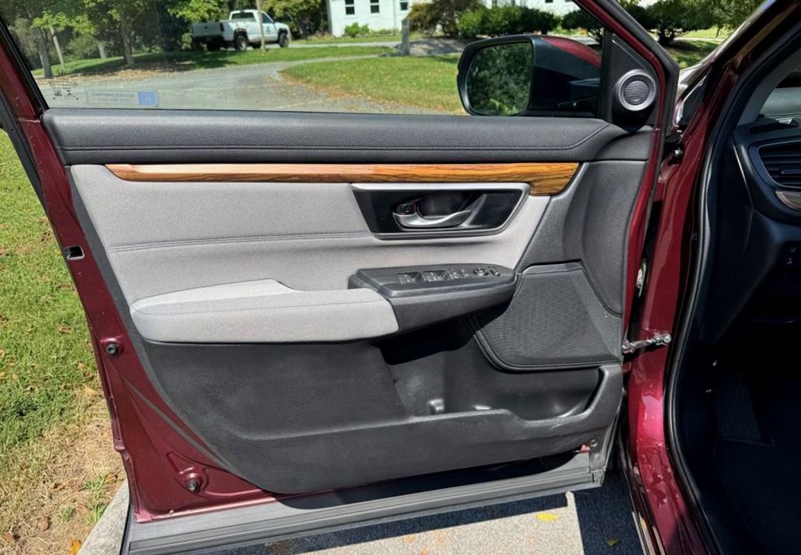 Used 2017 Honda CR-V EX image 15