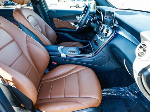 Certified 2022 Mercedes-Benz GLC 300 GLC 300 image 17