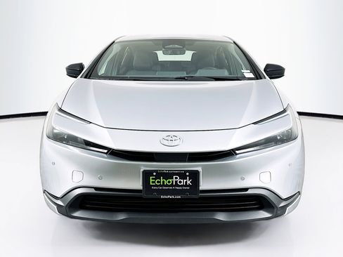 Used 2024 Toyota Prius LE image 2