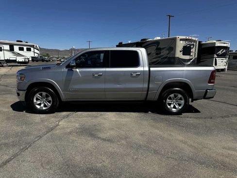 Used 2022 RAM 1500 Laramie AWD/4WD image 7