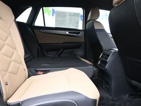 Used 2024 Volkswagen Atlas Cross Sport SE image 8