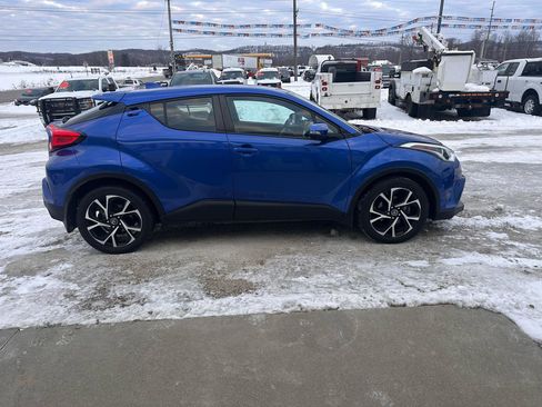 Used 2019 Toyota C-HR Limited image 2