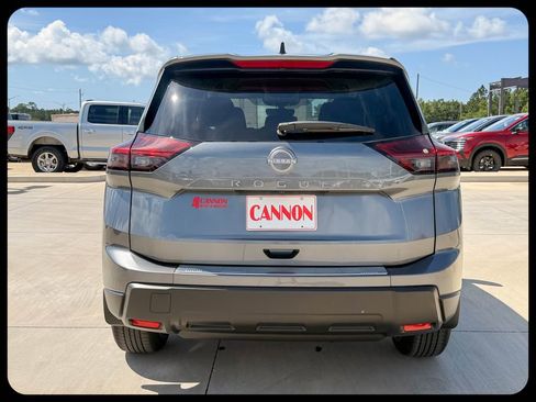 New 2026 Nissan Rogue SV FWD image 5