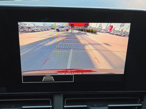 Used 2025 Chevrolet Trax RS w/ Sunroof Package image 23