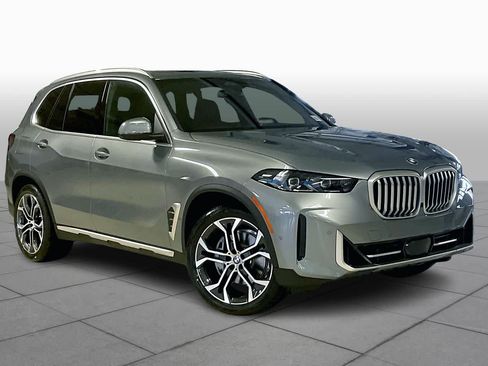 Used 2026 BMW X5 xDrive40i w/ Premium Package AWD/4WD image 2