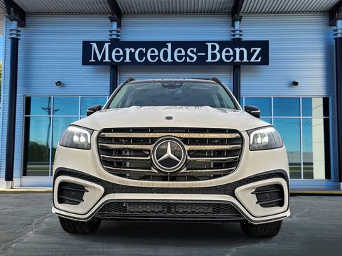 New 2026 Mercedes-Benz GLS 450 4MATIC image 2