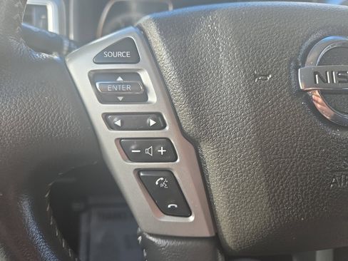 Used 2017 Nissan Titan PRO-4X image 19