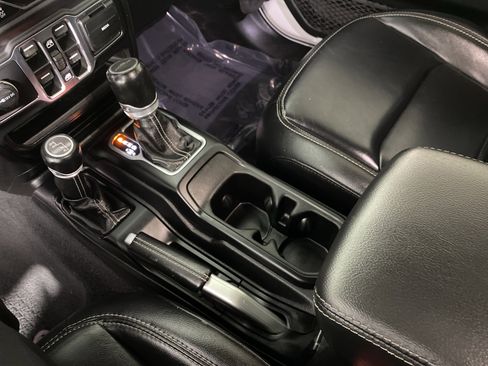 Used 2021 Jeep Gladiator Overland w/ Popular Equipment Package image 29