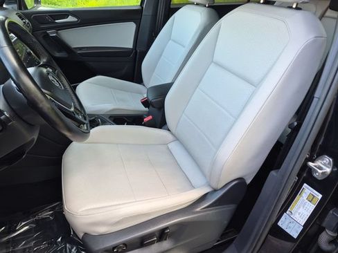 Used 2021 Volkswagen Tiguan SE R-Line AWD/4WD image 27