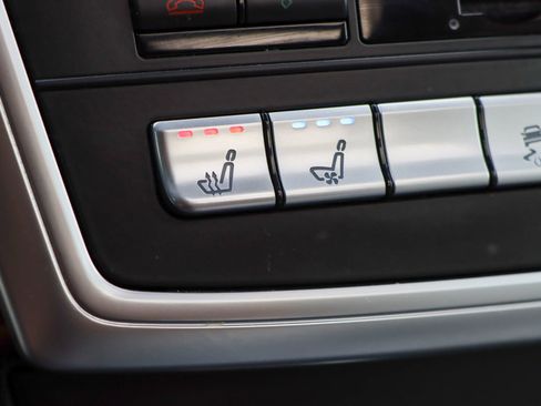 Used 2015 Mercedes-Benz GL 550 4MATIC image 62