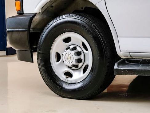 Used 2023 Chevrolet Express 3500 LS image 42