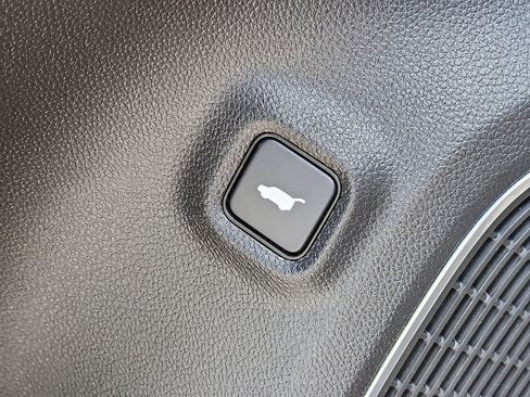 Used 2024 Acura MDX SH-AWD w/ Advance Package image 28