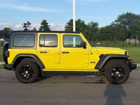 Used 2023 Jeep Wrangler Unlimited Sport AWD/4WD image 5