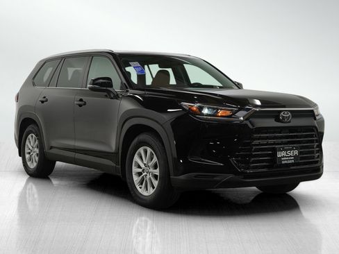 Used 2024 Toyota Grand Highlander XLE image 7