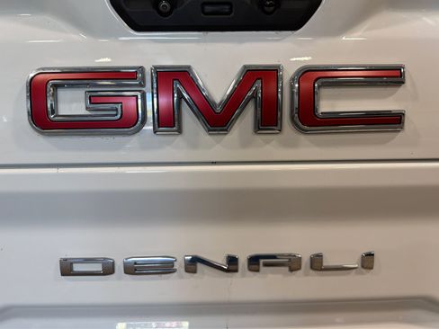 Used 2021 GMC Sierra 3500 Denali w/ Denali Ultimate Package AWD/4WD image 50