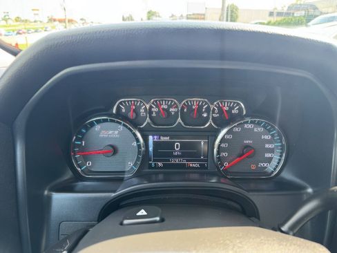 Used 2019 Chevrolet Silverado 2500 LT w/ Midnight Edition AWD/4WD image 17