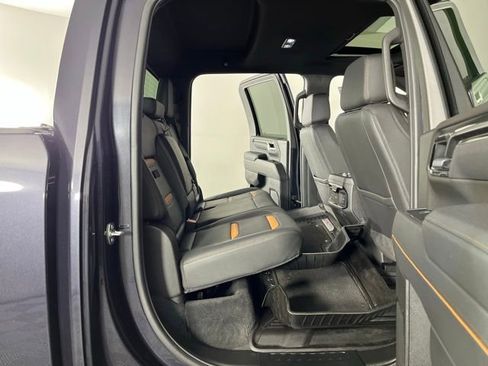 Used 2025 GMC Sierra 2500 AT4 w/ AT4 Premium Plus Package AWD/4WD image 43