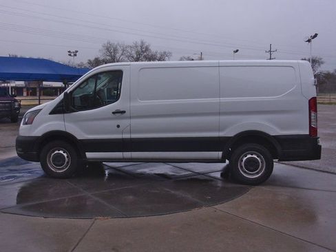 Used 2023 Ford Transit 150 Low Roof RWD image 10