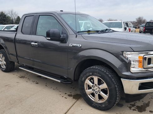 Used 2018 Ford F150 XLT w/ Equipment Group 302A Luxury image 3