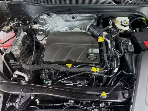 New 2026 Chevrolet Trax LT w/ Sunroof Package image 31