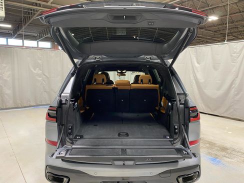 Certified 2024 BMW X7 xDrive40i w/ M Sport Package image 33