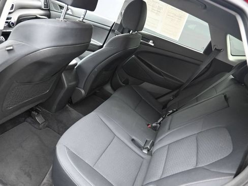 Used 2021 Hyundai Tucson SE FWD image 18