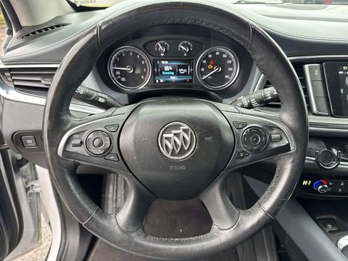 Used 2018 Buick Enclave Premium image 28