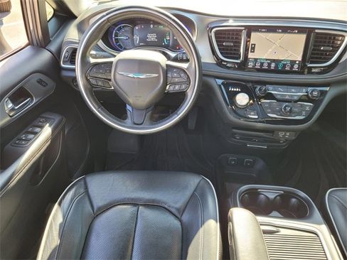 Used 2020 Chrysler Pacifica Limited w/ Advanced Safetytec Group image 15