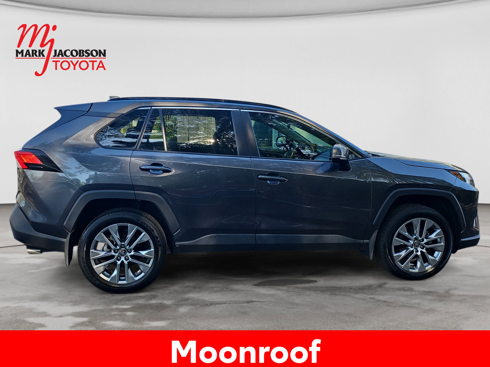 Used 2024 Toyota RAV4 XLE Premium w/ Weather Package FWD image 8