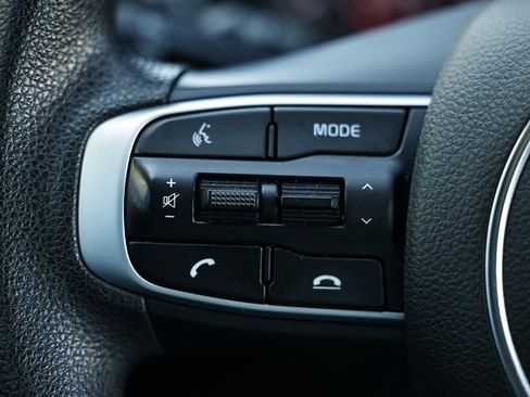 Used 2024 Kia K5 LXS image 32