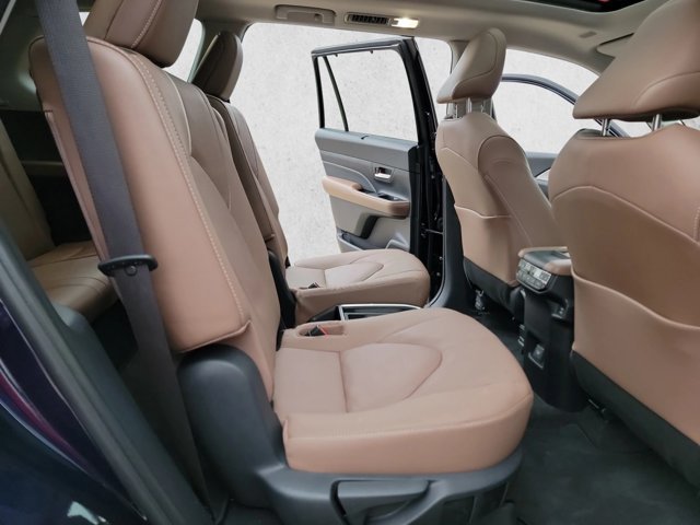 Used 2026 Toyota Grand Highlander AWD image 23