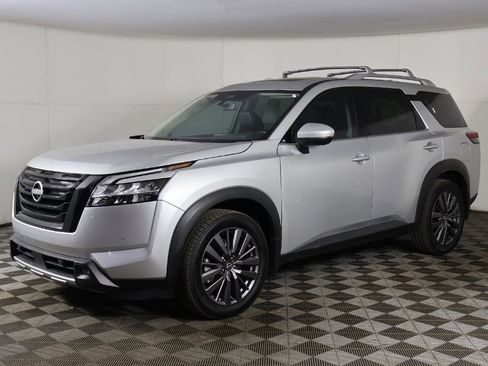 Used 2023 Nissan Pathfinder SL w/ SL Premium Package image 11