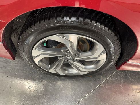 Used 2019 Honda Accord EX image 13