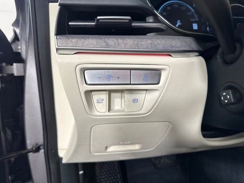 Used 2023 Genesis G80 image 19